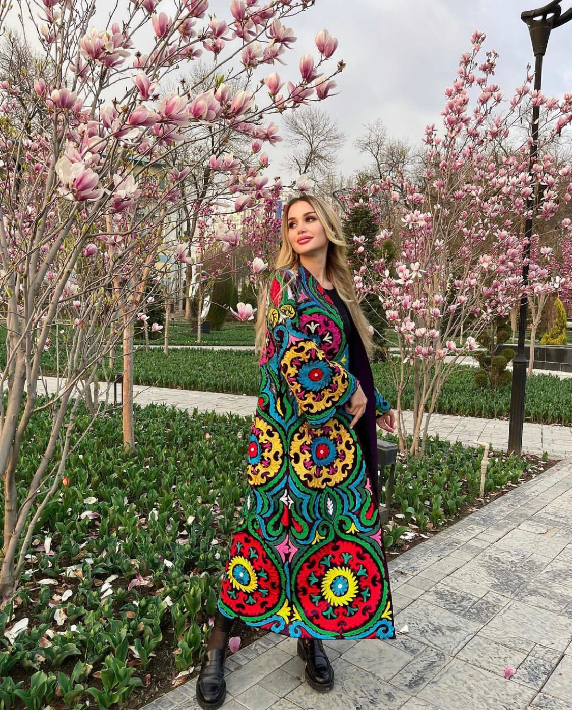 таджикские платья из атласа